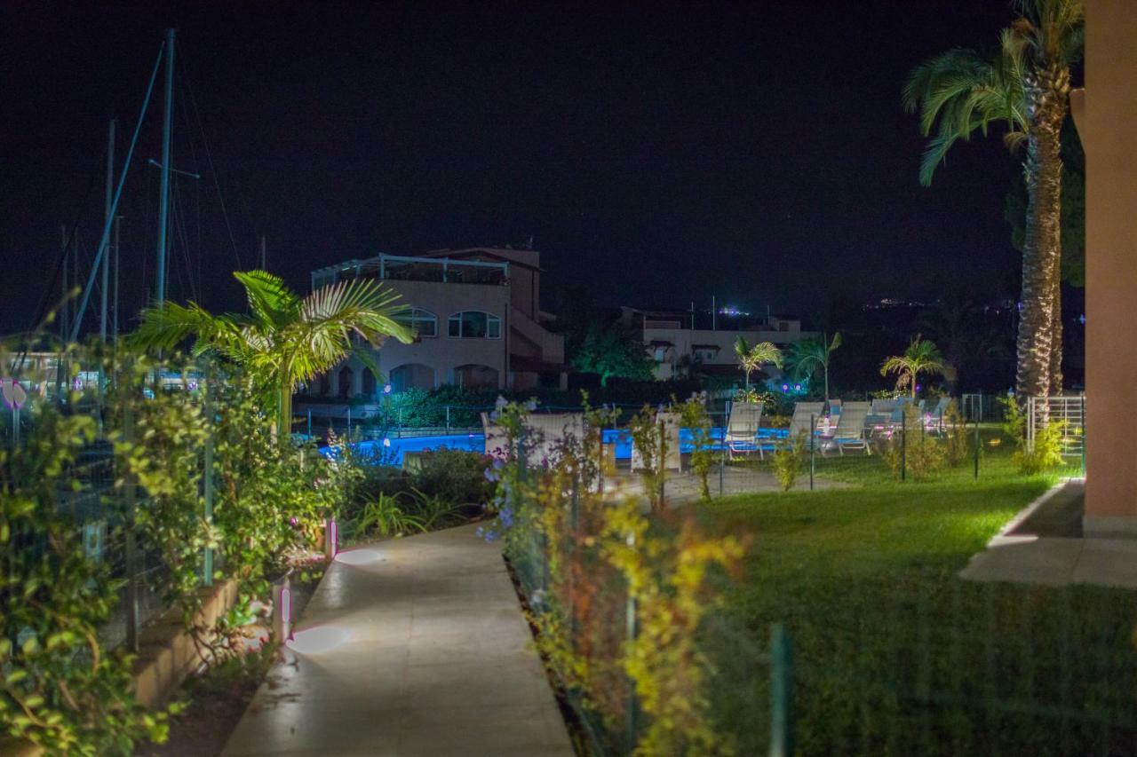 Residence Delfino, Portorosa Furnari Dış mekan fotoğraf